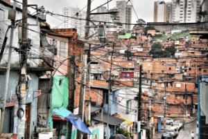 favela-casa-d-zelia-gabriel-e-luzia-800x535